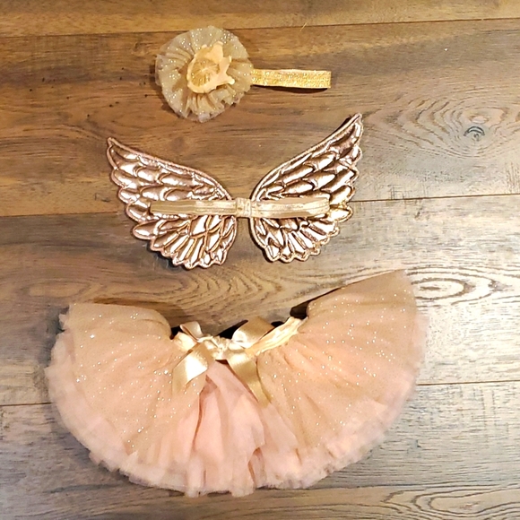 Elly & Emmy Other - Baby girl 3 PC angel set